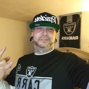 Meet your Posher, Bobby